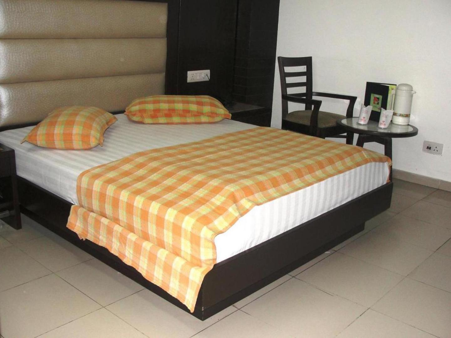 Hotel Chanchal Continental - 02 Mins From New Delhi Railway Station Екстер'єр фото