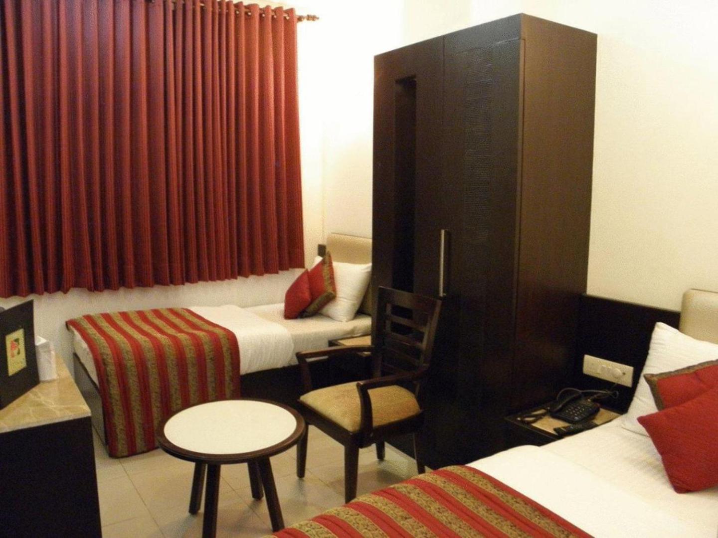 Hotel Chanchal Continental - 02 Mins From New Delhi Railway Station Екстер'єр фото