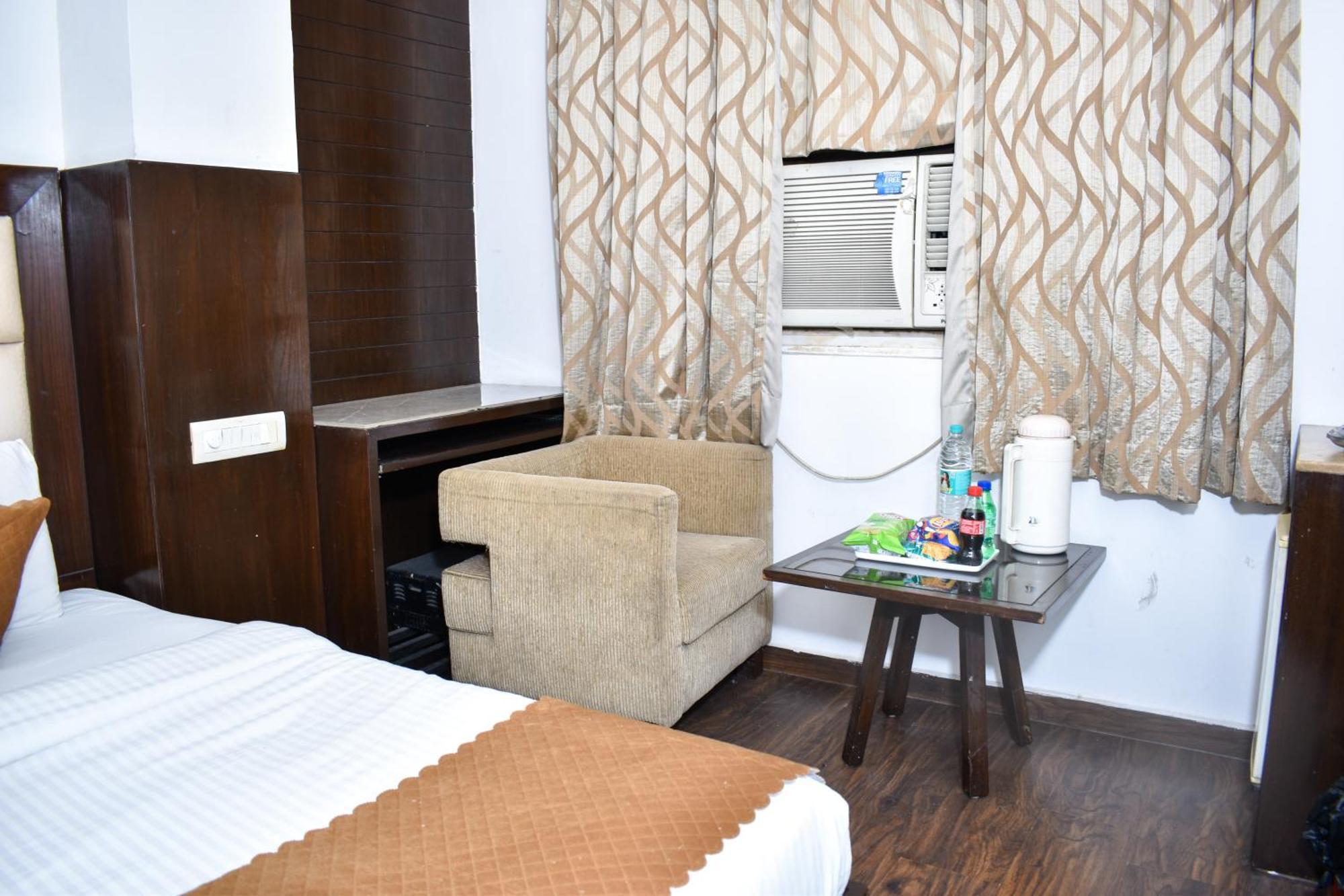Hotel Chanchal Continental - 02 Mins From New Delhi Railway Station Екстер'єр фото