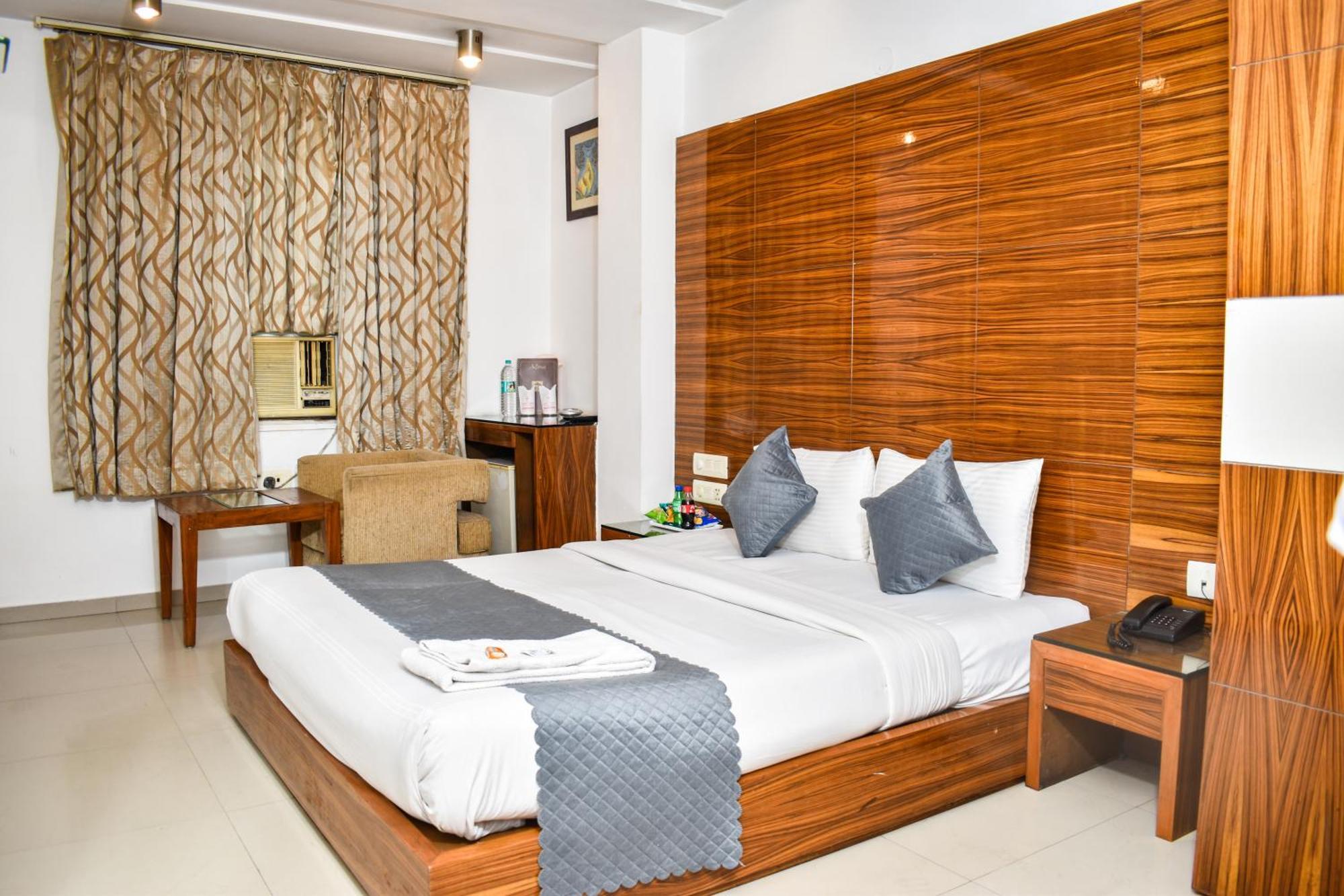 Hotel Chanchal Continental - 02 Mins From New Delhi Railway Station Екстер'єр фото