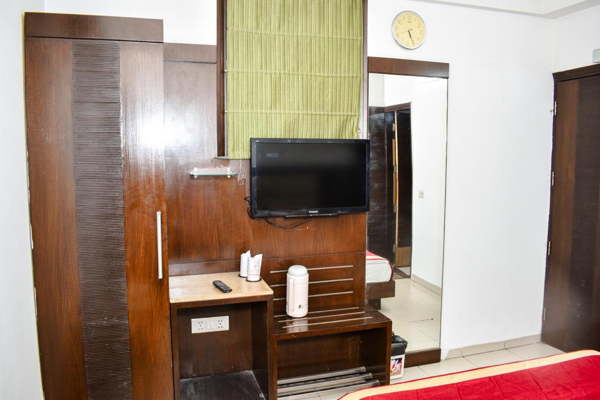 Hotel Chanchal Continental - 02 Mins From New Delhi Railway Station Екстер'єр фото