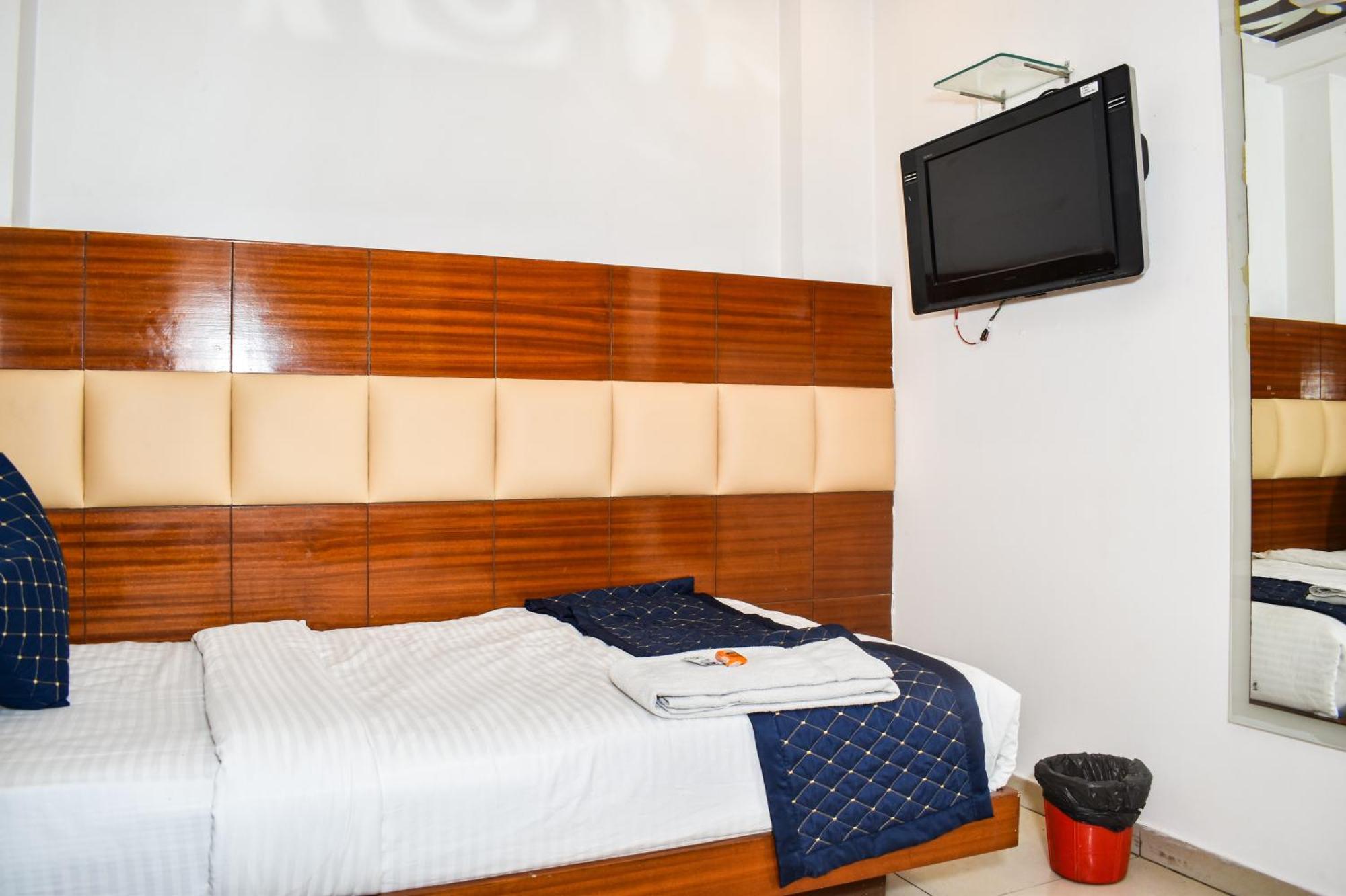 Hotel Chanchal Continental - 02 Mins From New Delhi Railway Station Екстер'єр фото