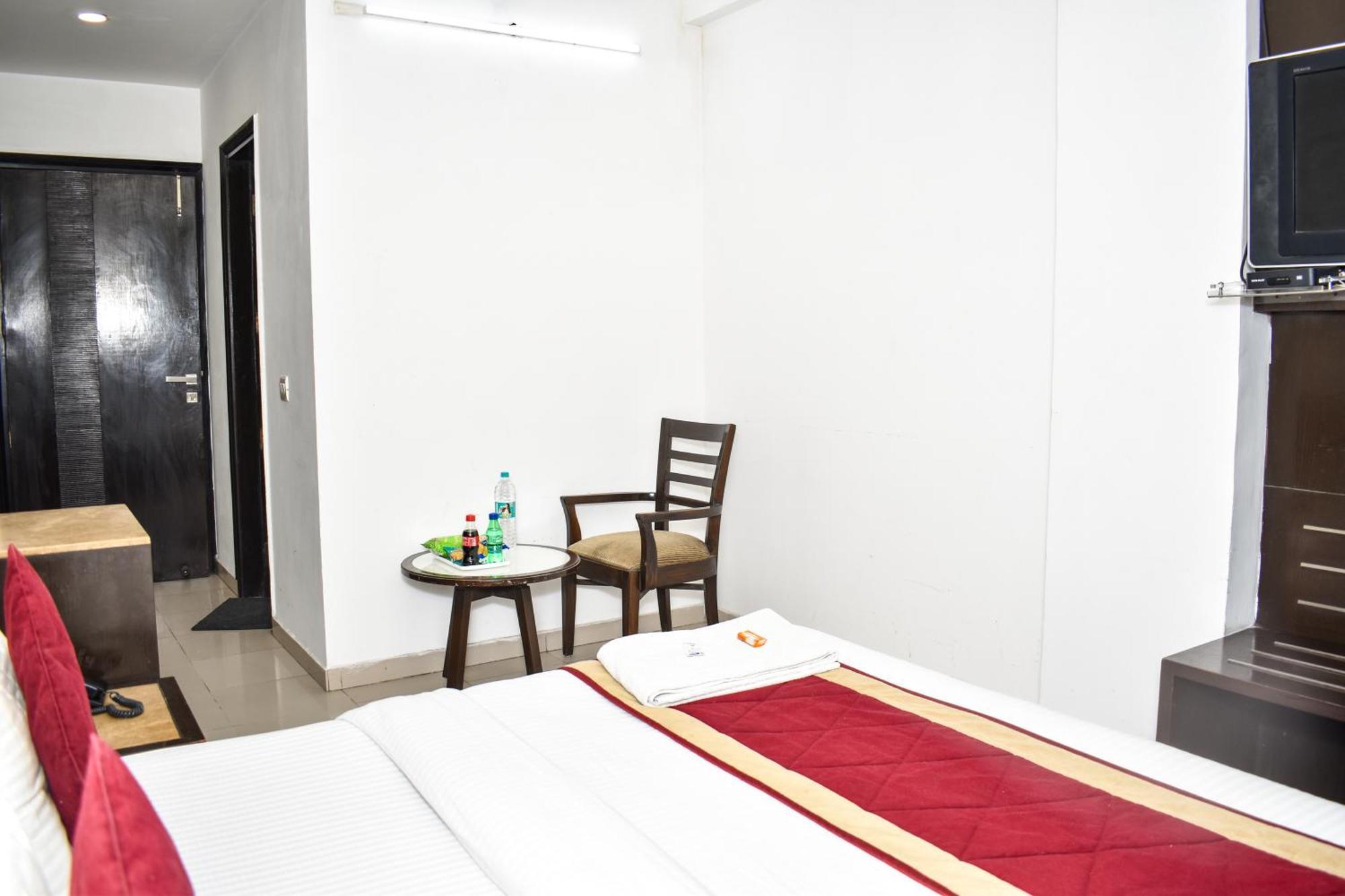 Hotel Chanchal Continental - 02 Mins From New Delhi Railway Station Екстер'єр фото