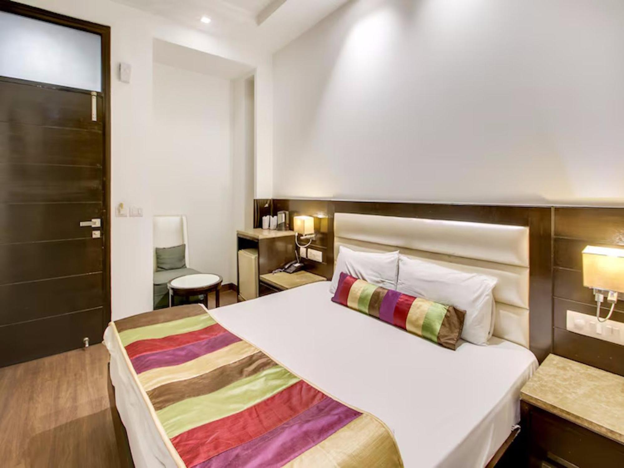 Hotel Chanchal Continental - 02 Mins From New Delhi Railway Station Екстер'єр фото